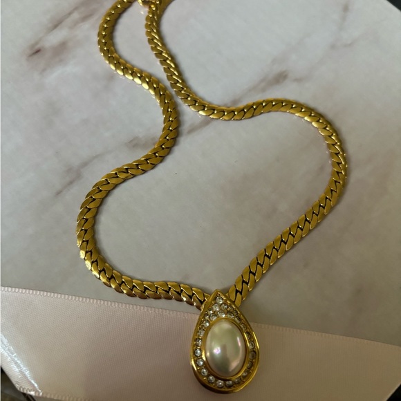 Dior 1970s Pearl Necklace! - Picture 3 of 5